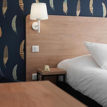 Logis Saint Louis Hotel La Suze-sur-Sarthe Exterior foto